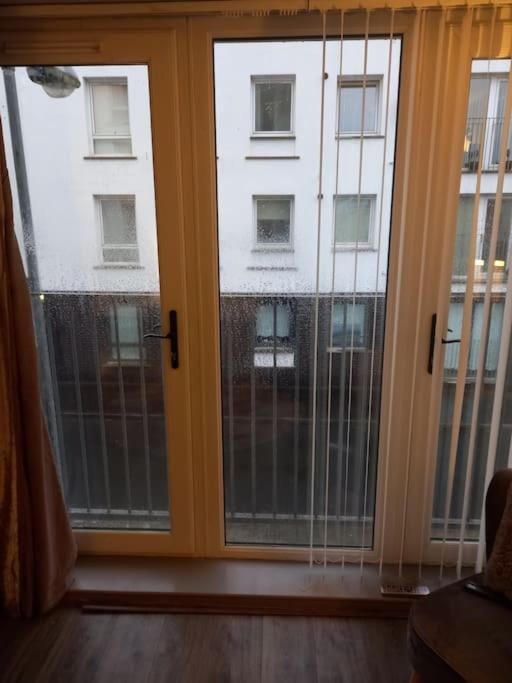 بلفاست Modern 2-Bedroom City Apartment With Free Parking المظهر الخارجي الصورة