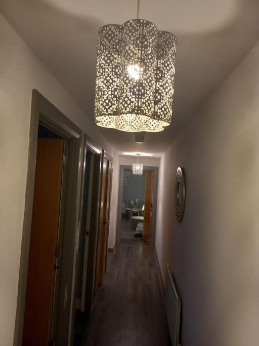 بلفاست Modern 2-Bedroom City Apartment With Free Parking المظهر الخارجي الصورة