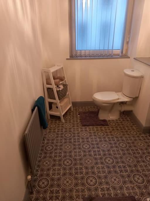 بلفاست Modern 2-Bedroom City Apartment With Free Parking المظهر الخارجي الصورة